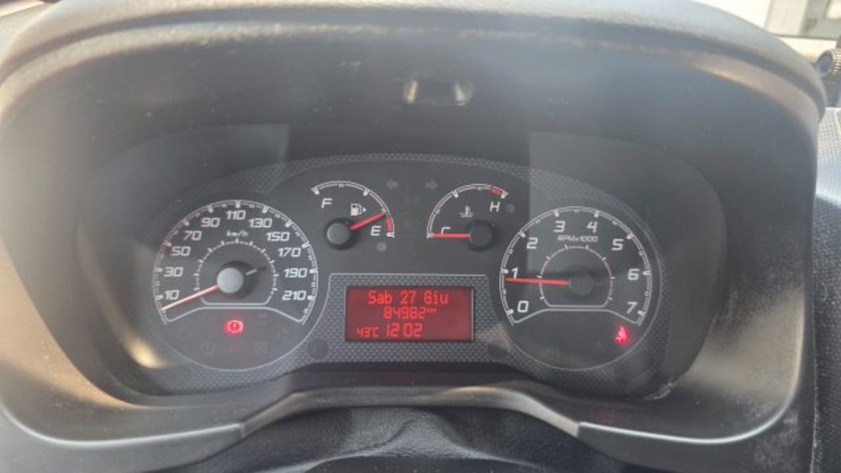 Fiat Fiorino combi N1 1.3 mjt 95cv Adventure (11)