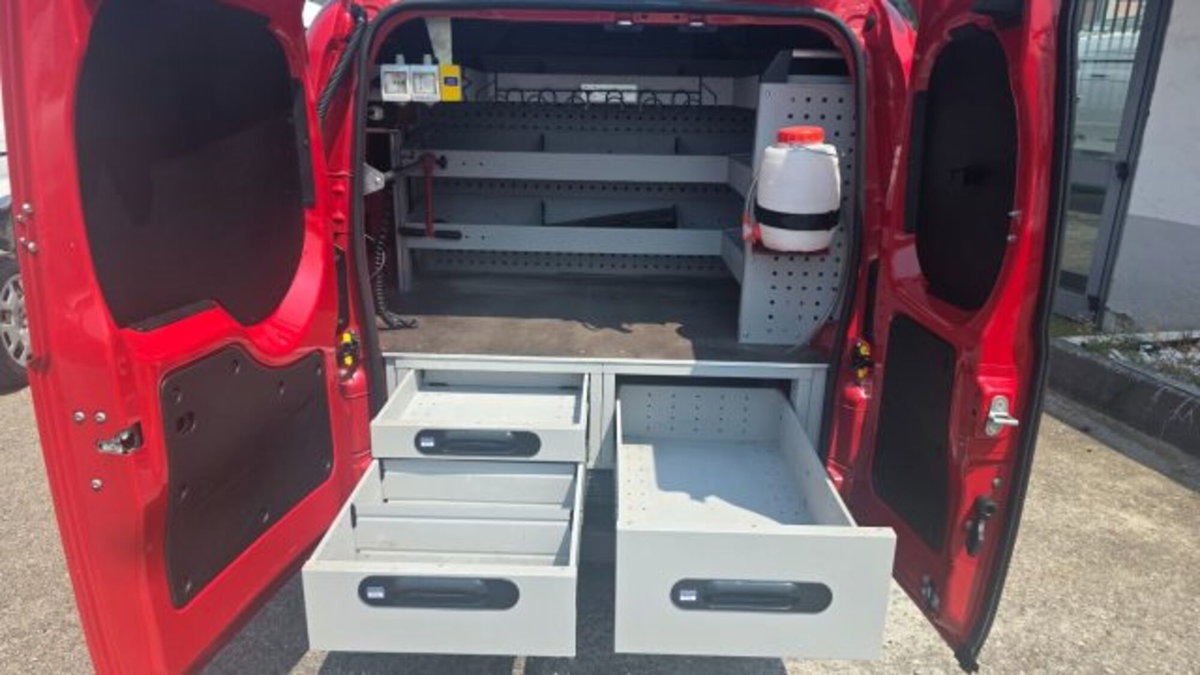 Fiat Fiorino combi N1 1.3 mjt 95cv Adventure (7)