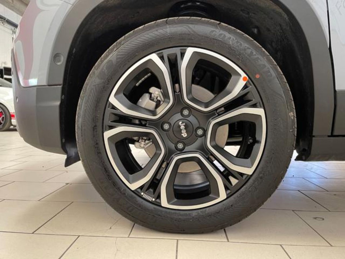 Jeep Avenger 1.2 turbo Summit fwd 100cv (8)