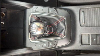 Ford Focus Station Wagon 1.0 EcoBoost 125 CV automatico SW ST-Line (17)