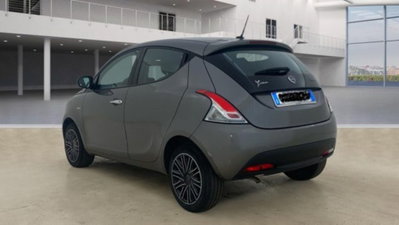 Lancia Ypsilon 1.0 FireFly 5 porte S&S Hybrid Silver Plus (3)