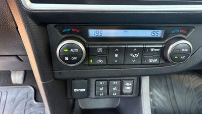 Toyota Auris 2.0 D-4D Lounge (11)