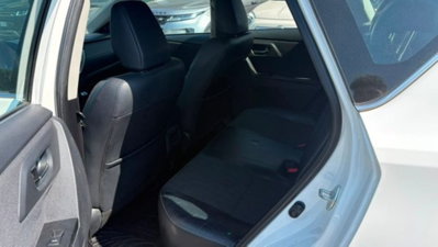 Toyota Auris 2.0 D-4D Lounge (14)