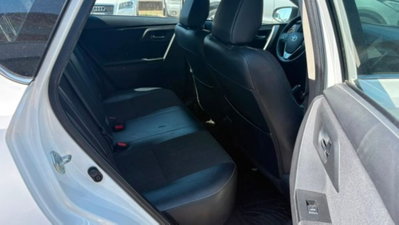 Toyota Auris 2.0 D-4D Lounge (16)