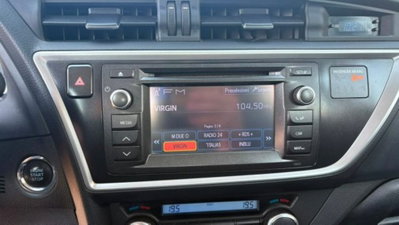 Toyota Auris 2.0 D-4D Lounge (9)