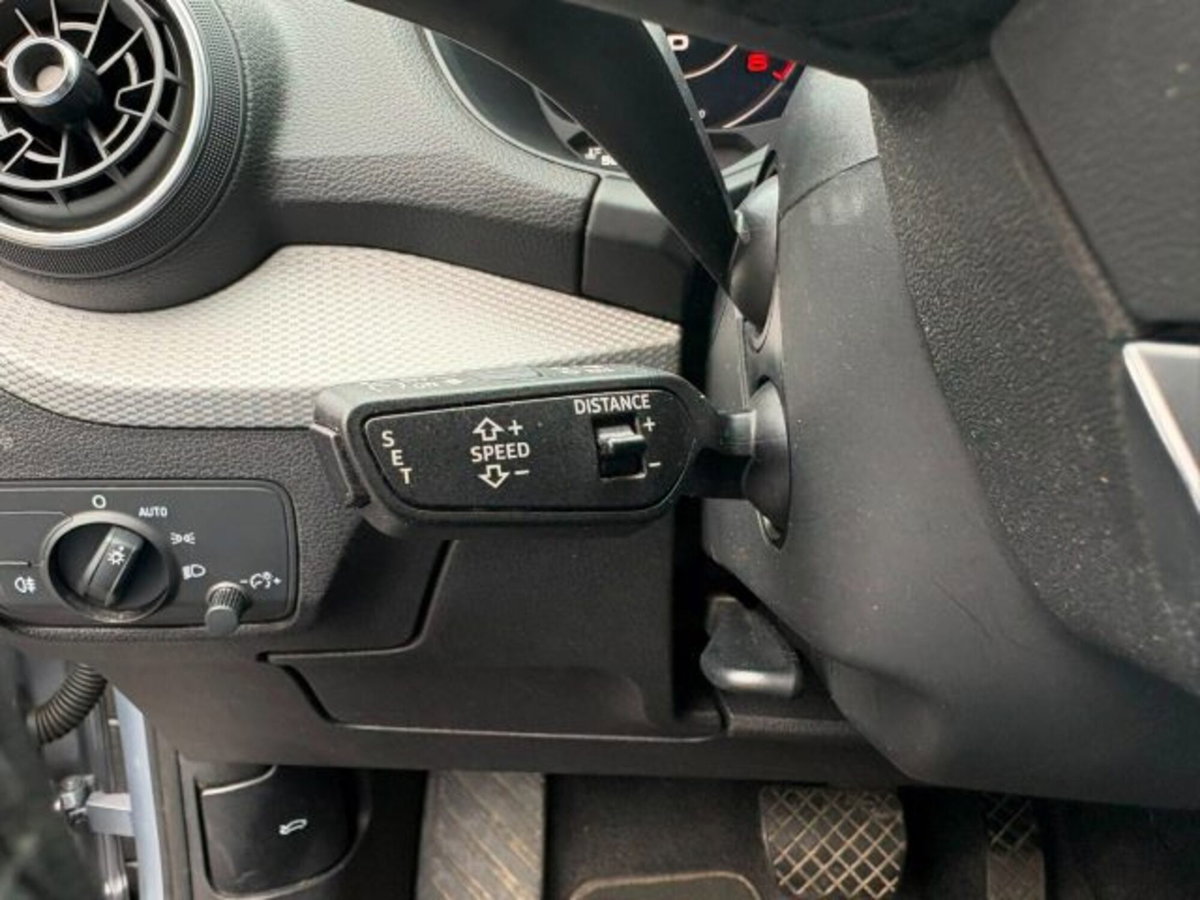 Audi Q2 Q2 35 TFSI S tronic Business (14)