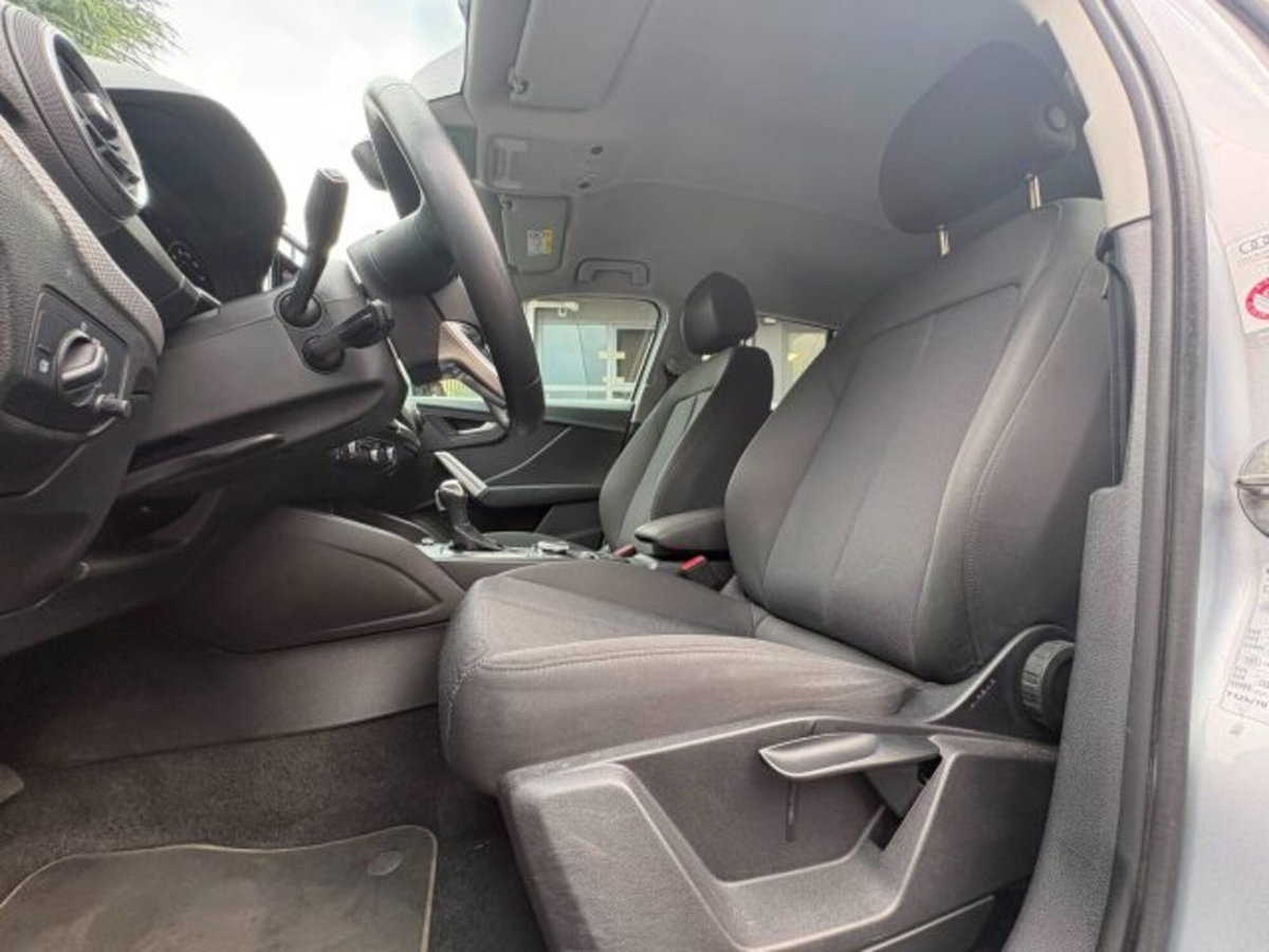 Audi Q2 Q2 35 TFSI S tronic Business (16)