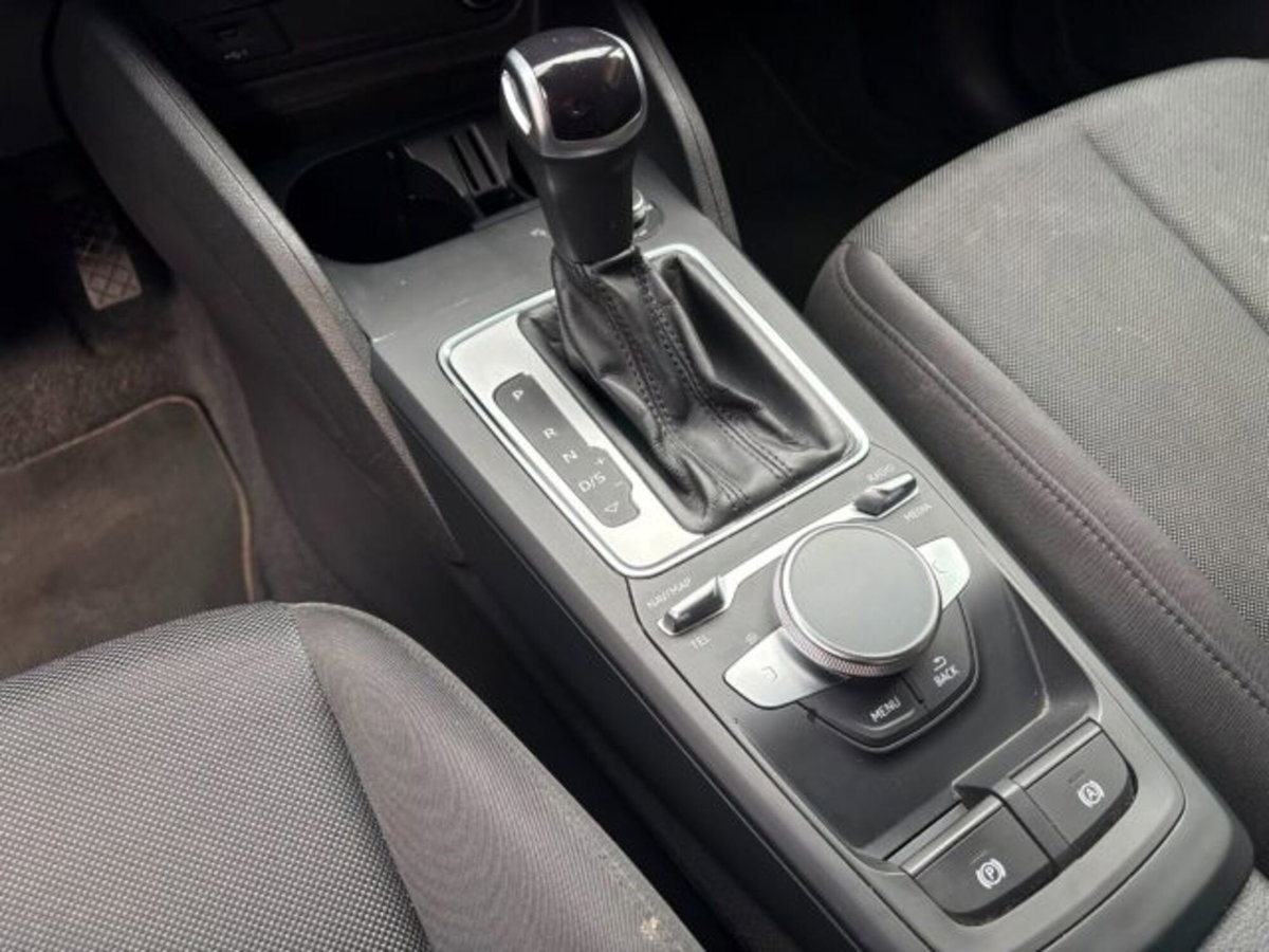 Audi Q2 Q2 35 TFSI S tronic Business (13)