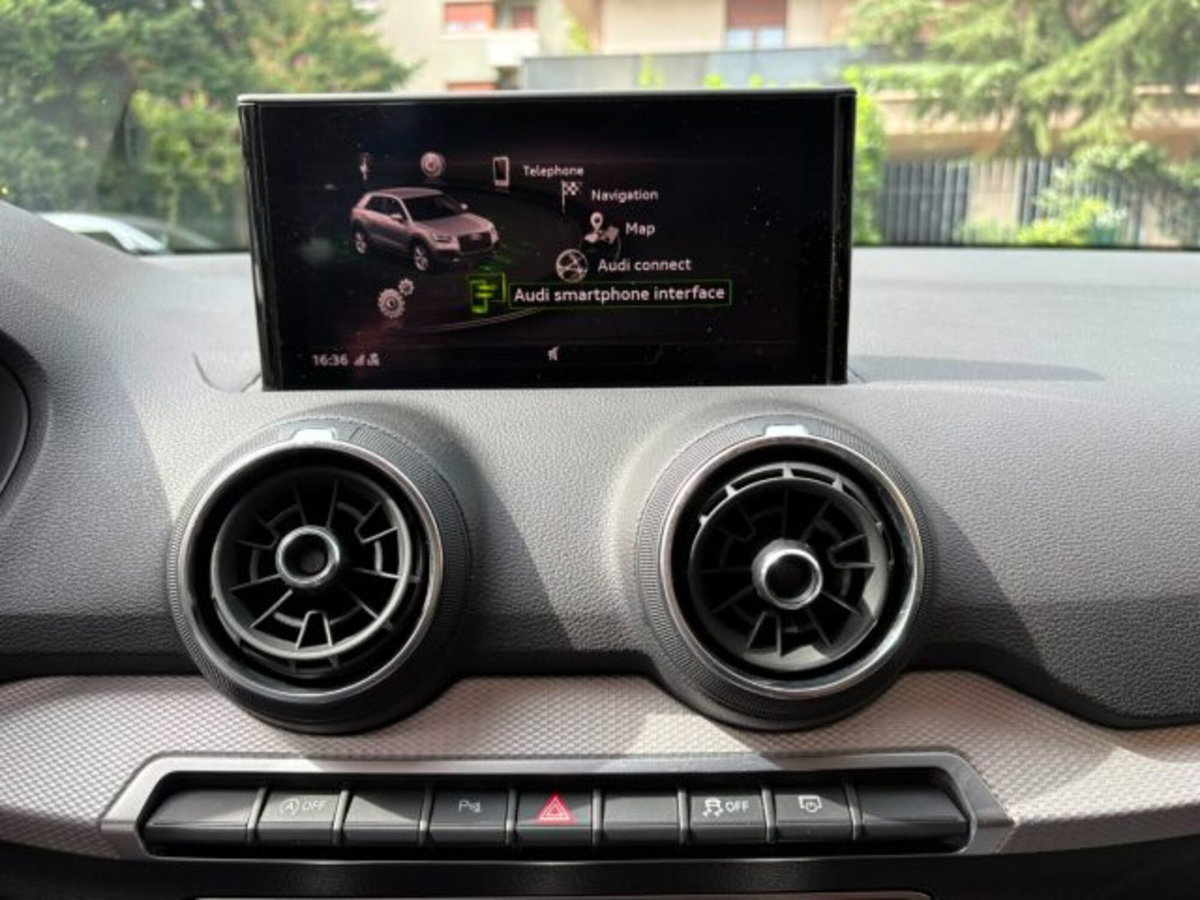 Audi Q2 Q2 35 TFSI S tronic Business (10)