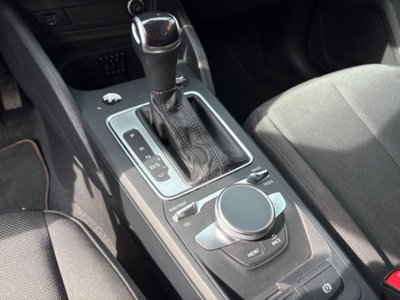 Audi Q2 Q2 35 TFSI S tronic Business (12)