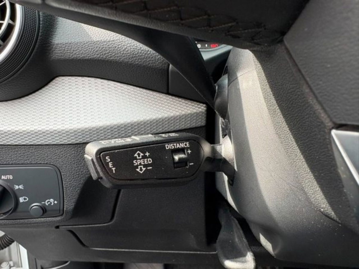Audi Q2 Q2 35 TFSI S tronic Business (13)