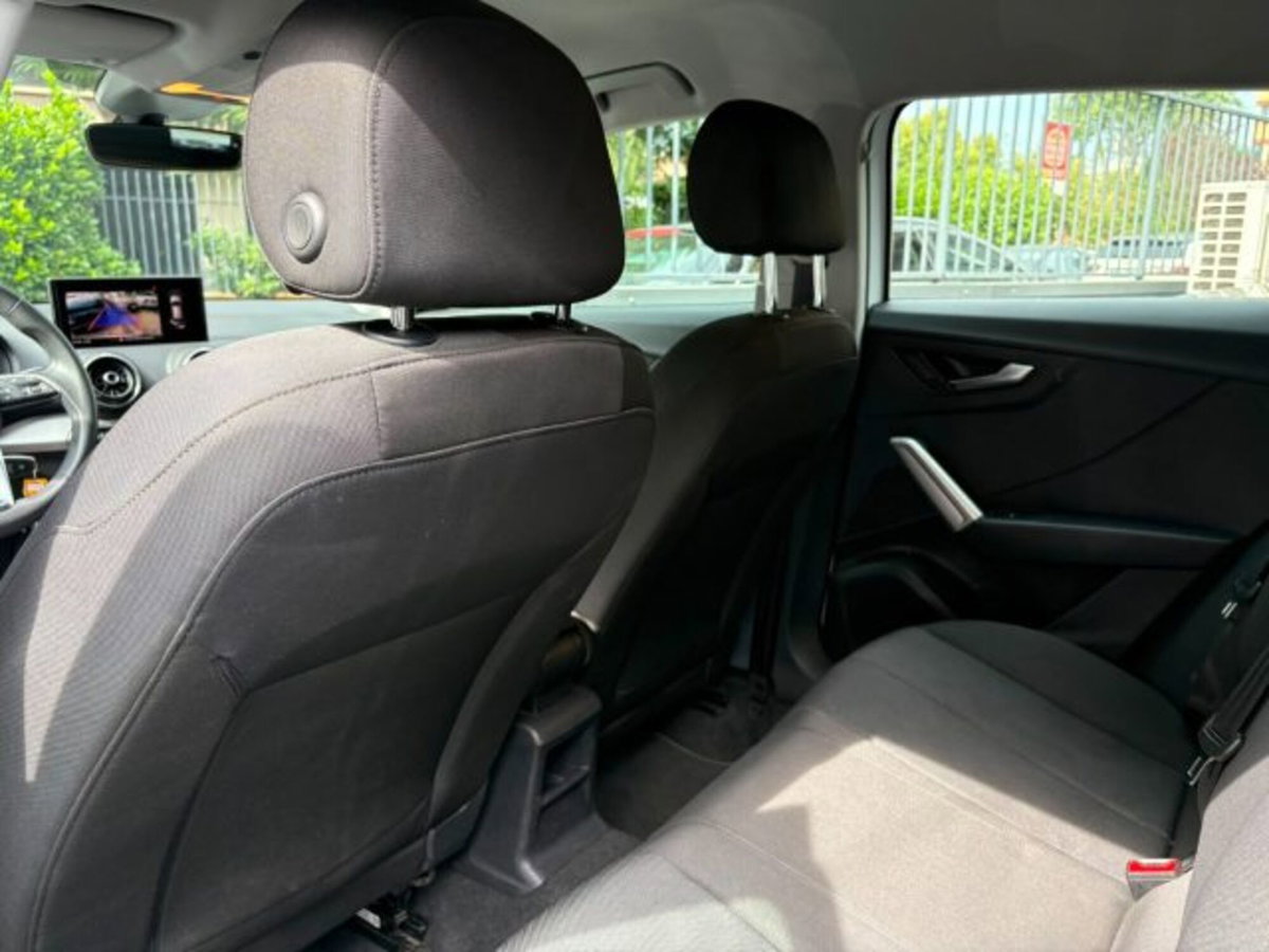 Audi Q2 Q2 35 TFSI S tronic Business (15)