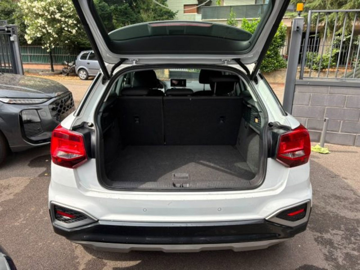 Audi Q2 Q2 35 TFSI S tronic Business (16)