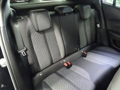Peugeot 2008 PureTech 100 S&S Allure (13)