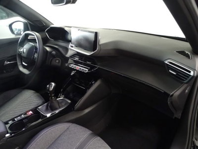 Peugeot 2008 PureTech 100 S&S Allure (14)