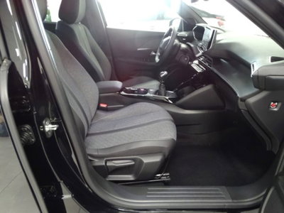 Peugeot 2008 PureTech 100 S&S Allure (15)