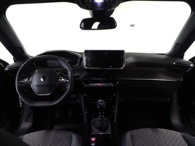 Peugeot 2008 PureTech 100 S&S Allure (17)