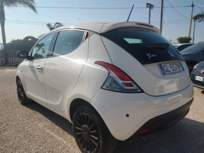 Lancia Ypsilon 1.0 FireFly 5 porte S&S Hybrid Gold Plus (4)