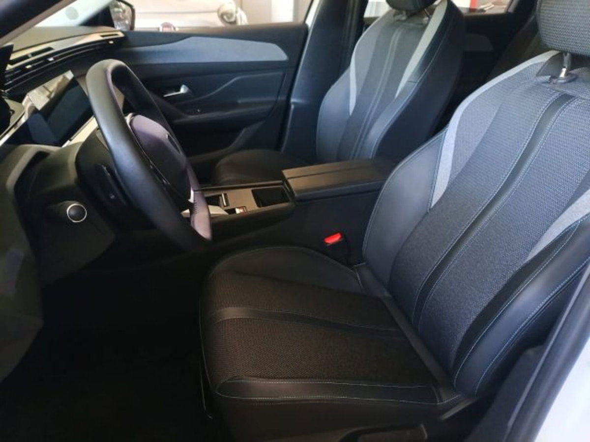 Peugeot 308 SW BlueHDi 130 S&S EAT8 Allure Pack (8)