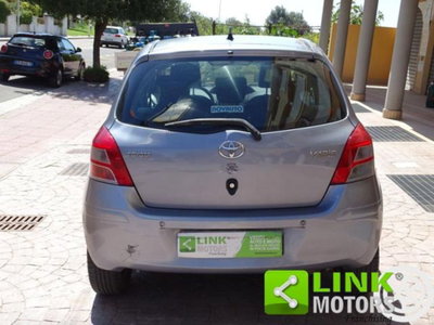 Toyota Yaris 1.3 5 porte (5)