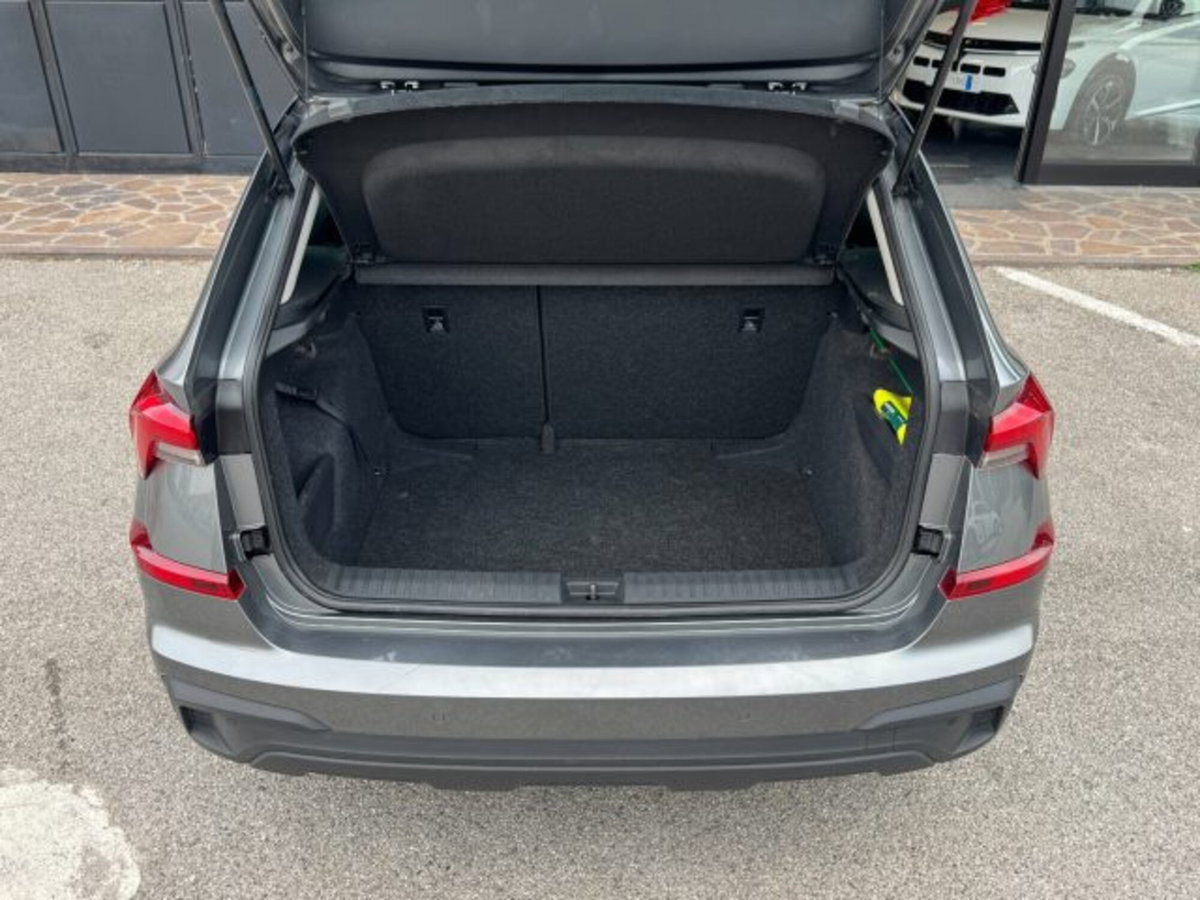 Skoda Kamiq 1.0 tsi Black Dots 95cv (7)