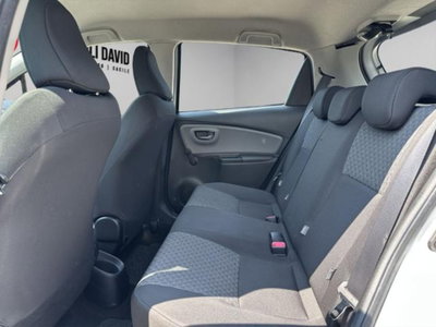 Toyota Yaris 1.0 5 porte Active (13)