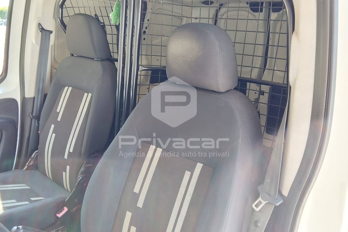 Fiat Fiorino 1.3 MJT 75CV Combi Semi SX (11)