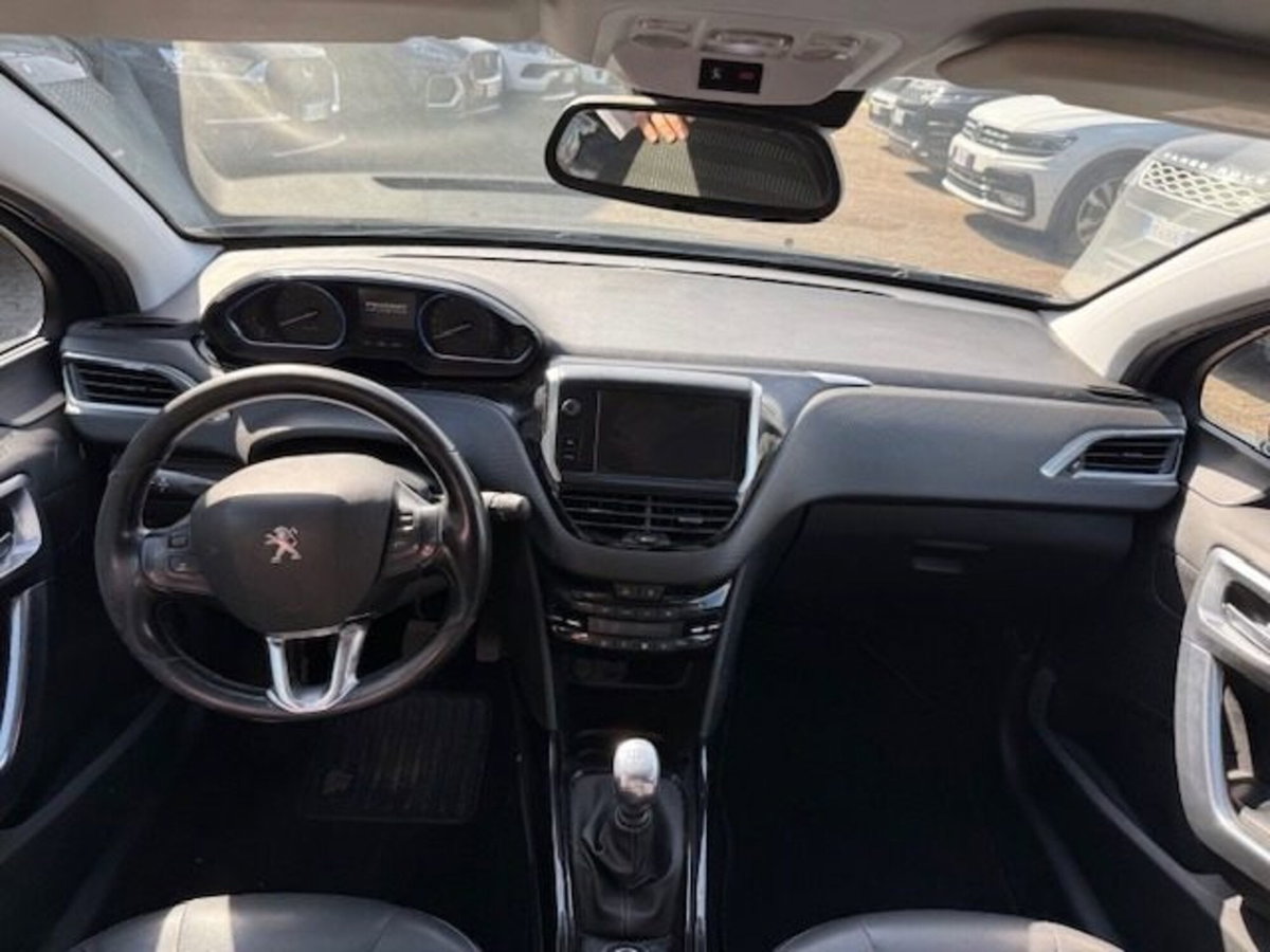 Peugeot 2008 PureTech 130 S&S EAT8 GT Line (8)