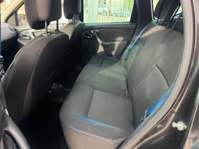 Dacia Duster 1.5 dCi 110CV 4x2 Prestige (10)