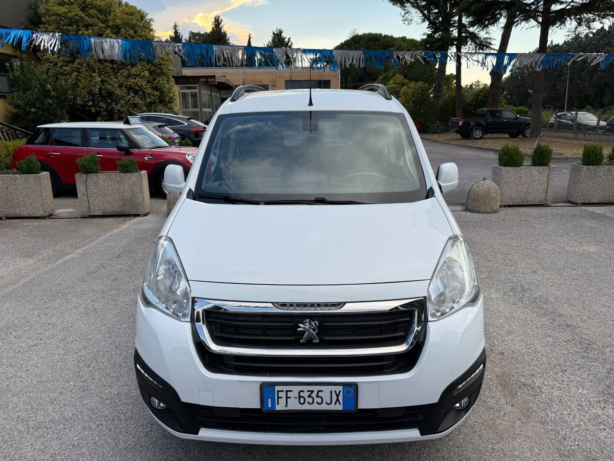 Peugeot Partner BlueHDi 100 Outdoor (13)