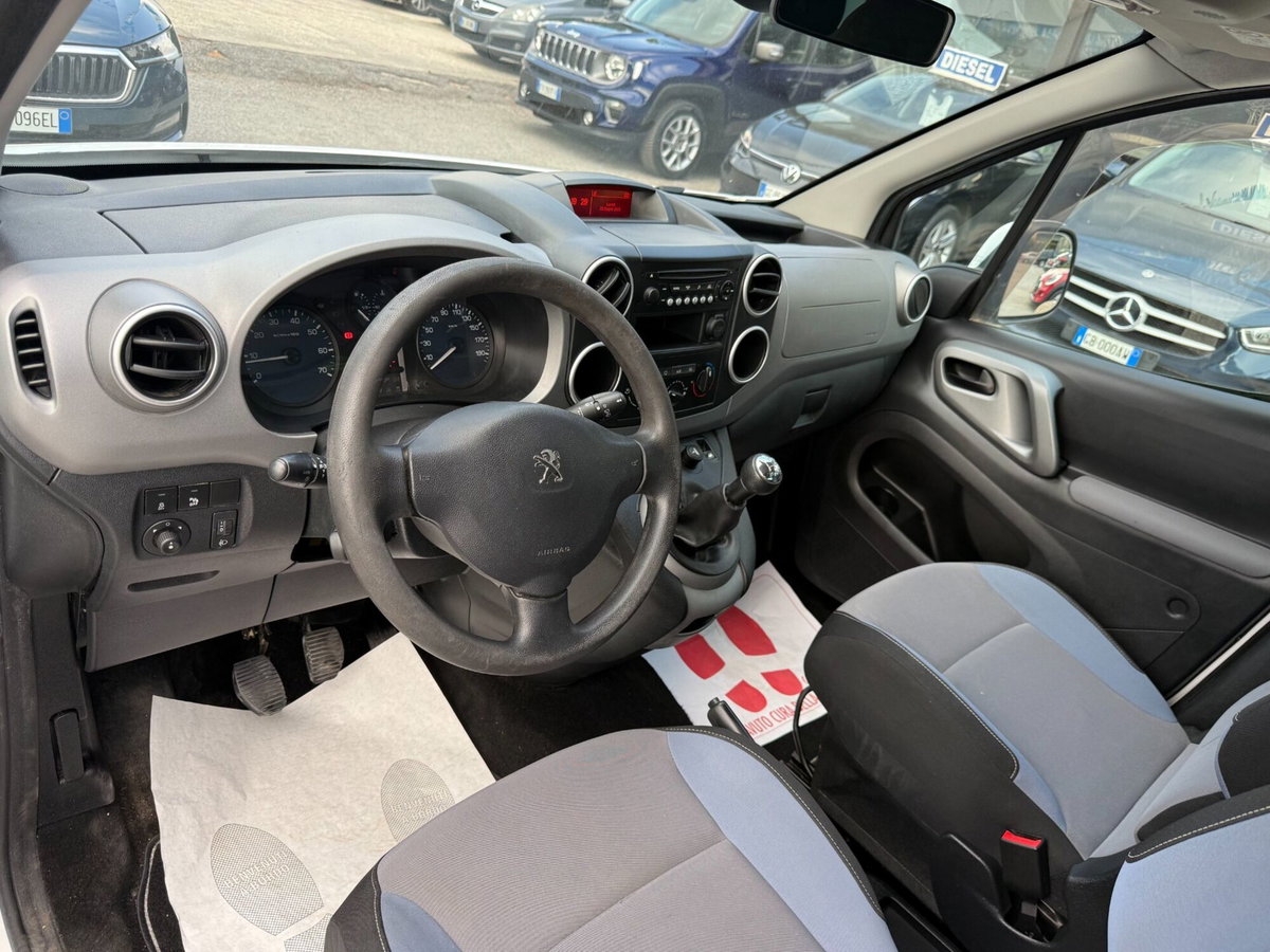 Peugeot Partner BlueHDi 100 Outdoor (19)