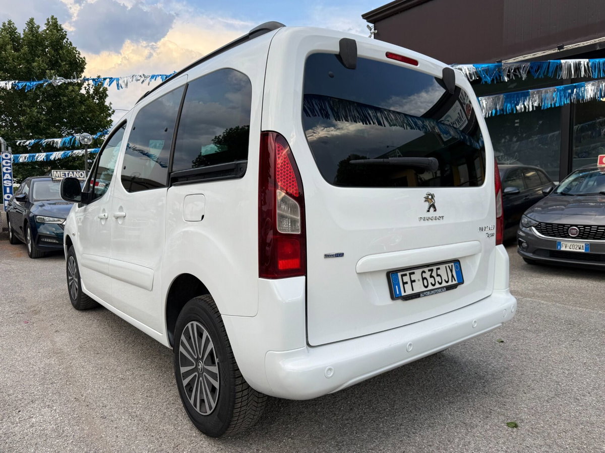 Peugeot Partner BlueHDi 100 Outdoor (4)