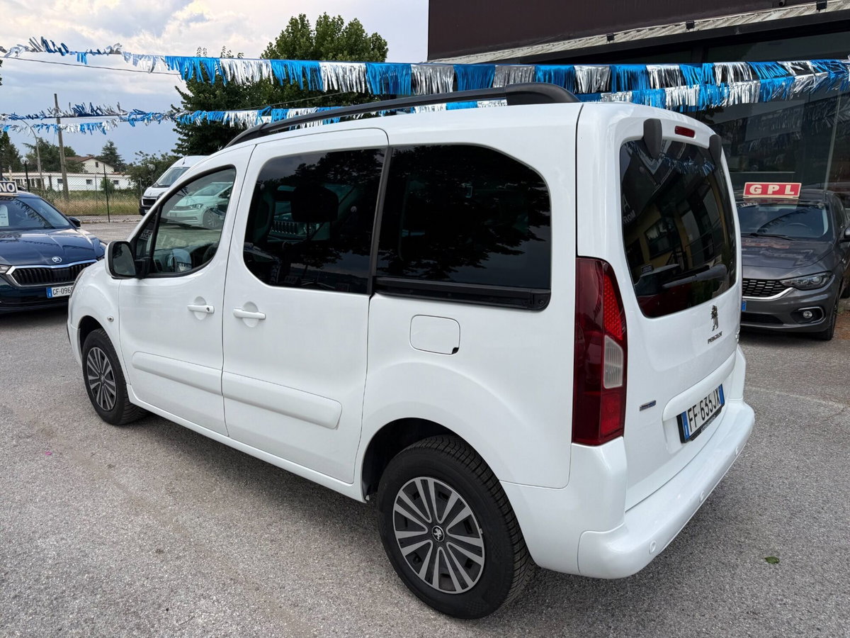 Peugeot Partner BlueHDi 100 Outdoor (9)