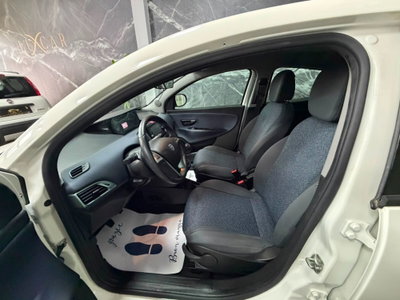 Lancia Ypsilon 1.0 FireFly 5 porte S&S Hybrid Gold Plus (6)