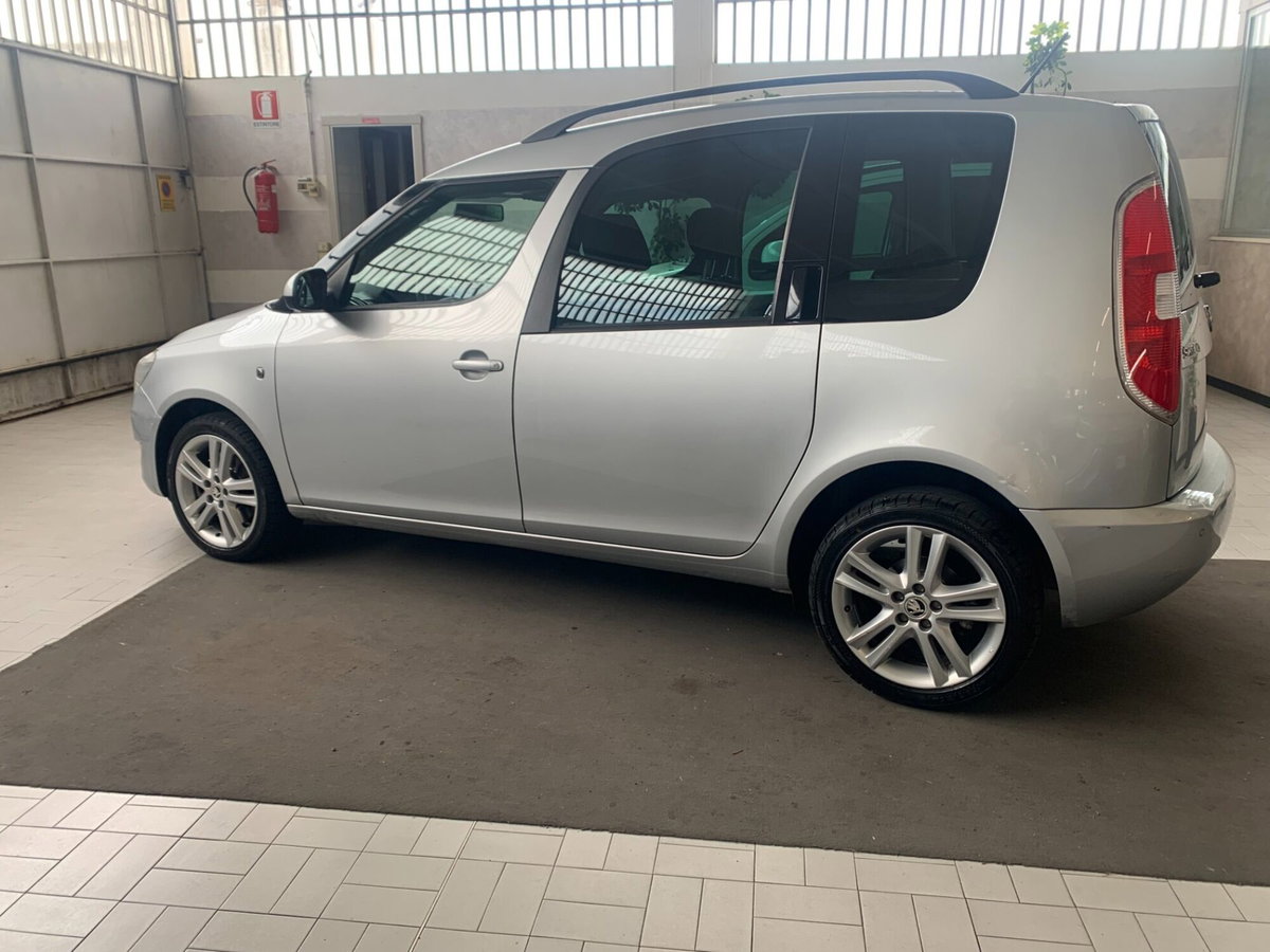 Skoda Roomster TDI CR 90CV Ambition (2)