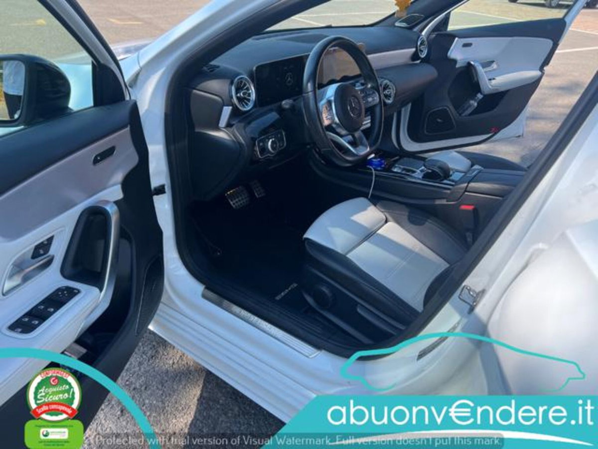 Mercedes-Benz Classe A Sedan 250 Automatic 4p. Premium (12)