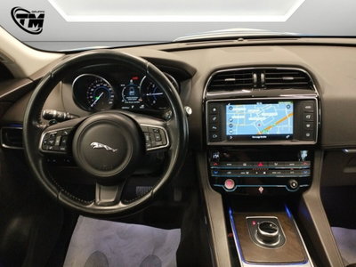 Jaguar F-Pace 2.0 D 180 CV AWD Prestige (17)