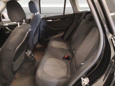 BMW X1 sDrive18d Advantage (8)