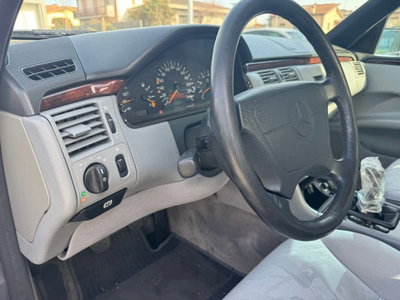 Mercedes-Benz Classe E 200 cat Avantgarde (14)