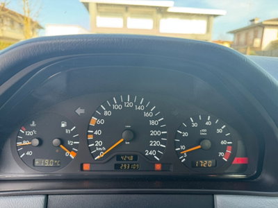 Mercedes-Benz Classe E 200 cat Avantgarde (15)