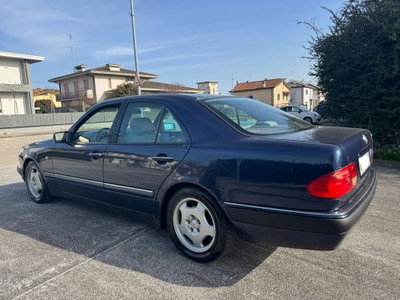 Mercedes-Benz Classe E 200 cat Avantgarde (7)