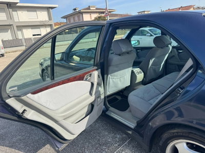 Mercedes-Benz Classe E 200 cat Avantgarde (8)