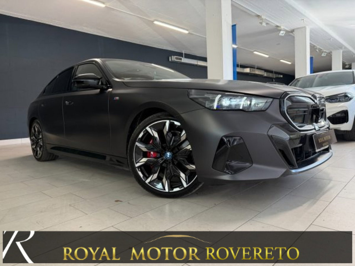 BMW i5 Touring M60 MSport Pro (3)