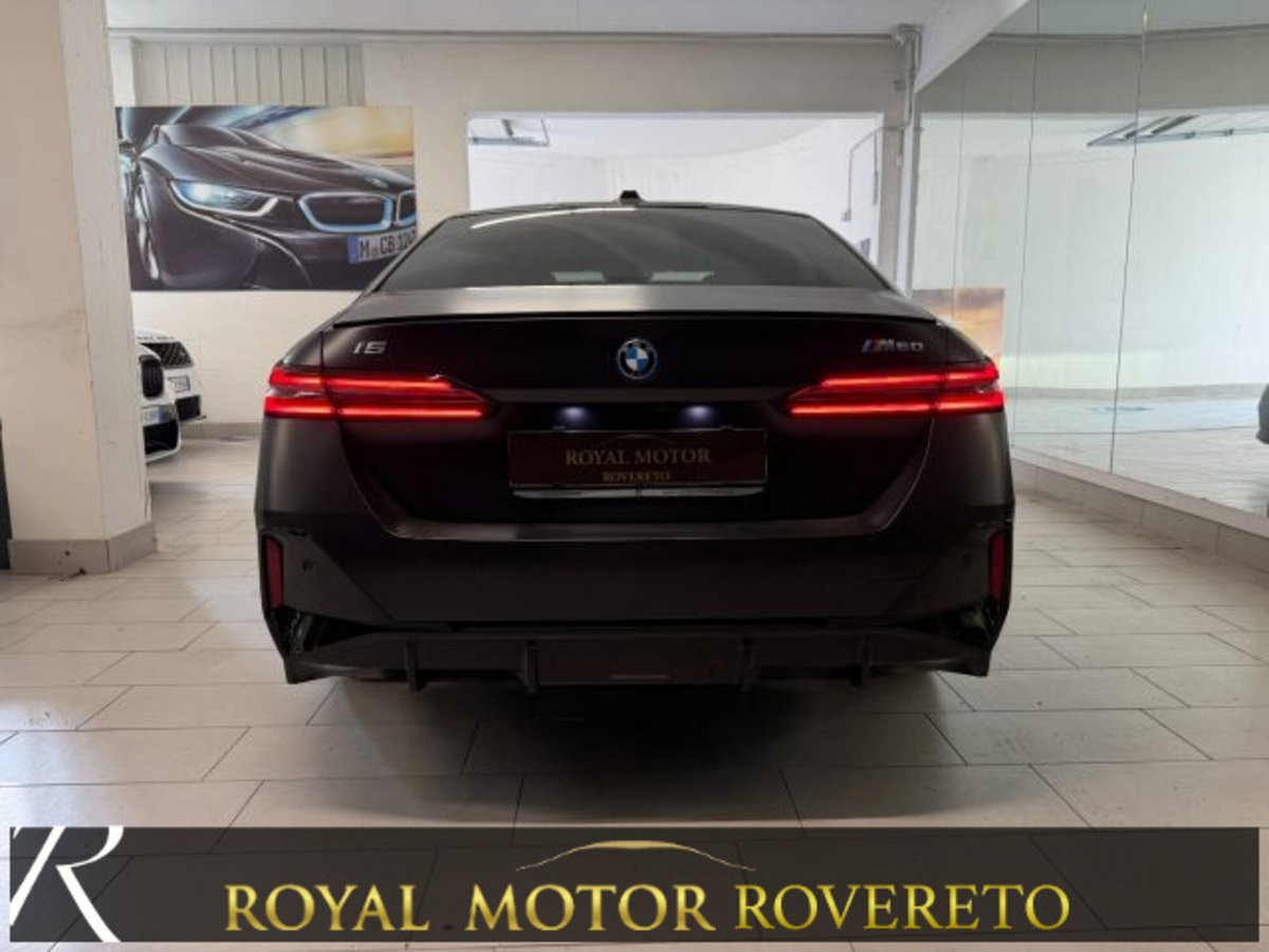 BMW i5 Touring M60 MSport Pro (6)