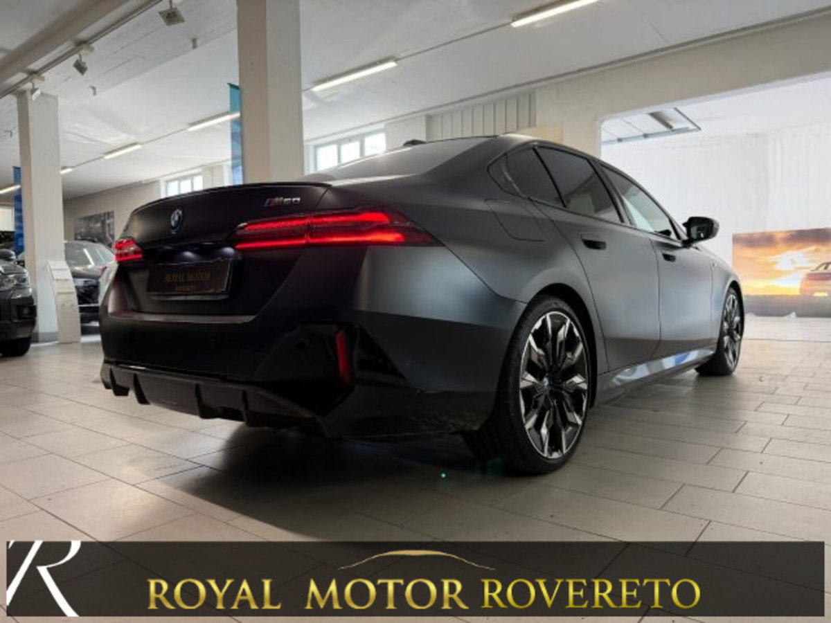 BMW i5 Touring M60 MSport Pro (7)