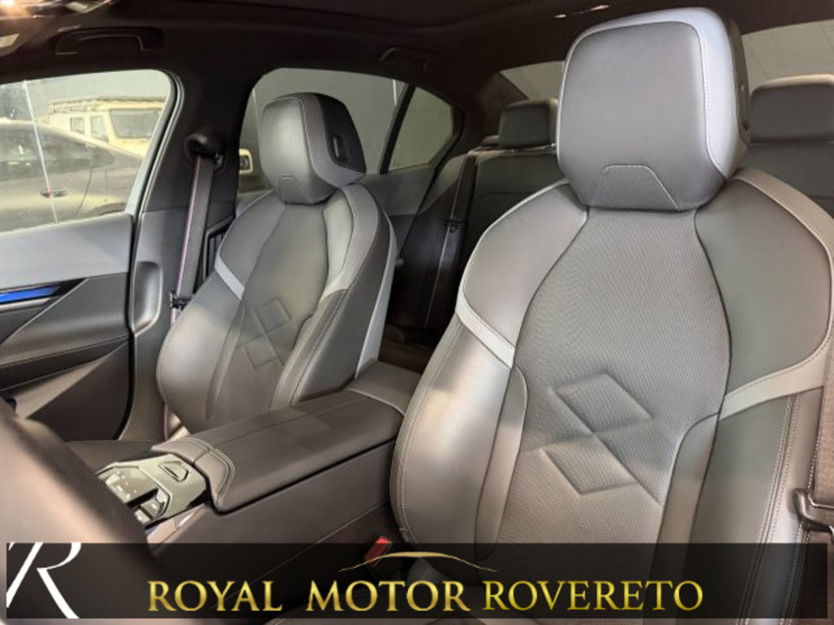 BMW i5 Touring M60 MSport Pro (9)