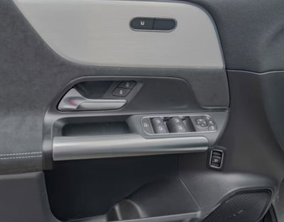 Mercedes-Benz GLA SUV 220 d AMG Line Premium Plus 4matic auto (10)