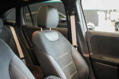 Mercedes-Benz GLA SUV 220 d AMG Line Premium Plus 4matic auto (18)
