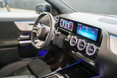 Mercedes-Benz GLA SUV 220 d AMG Line Premium Plus 4matic auto (20)