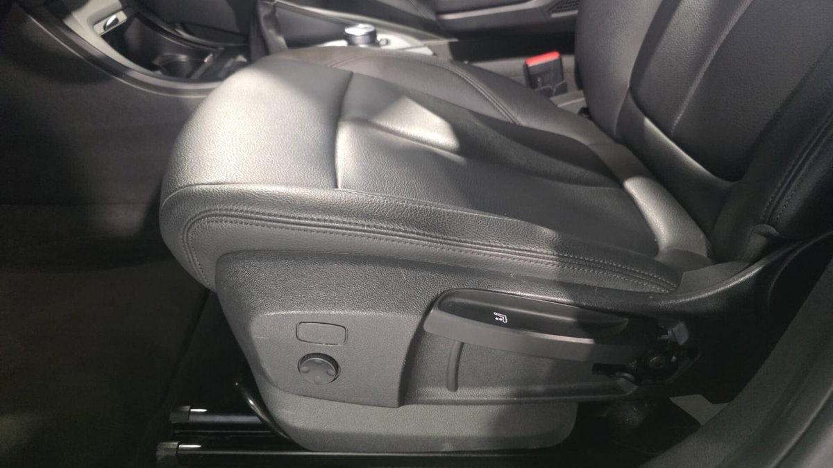 BMW X1 sDrive16d Advantage (15)